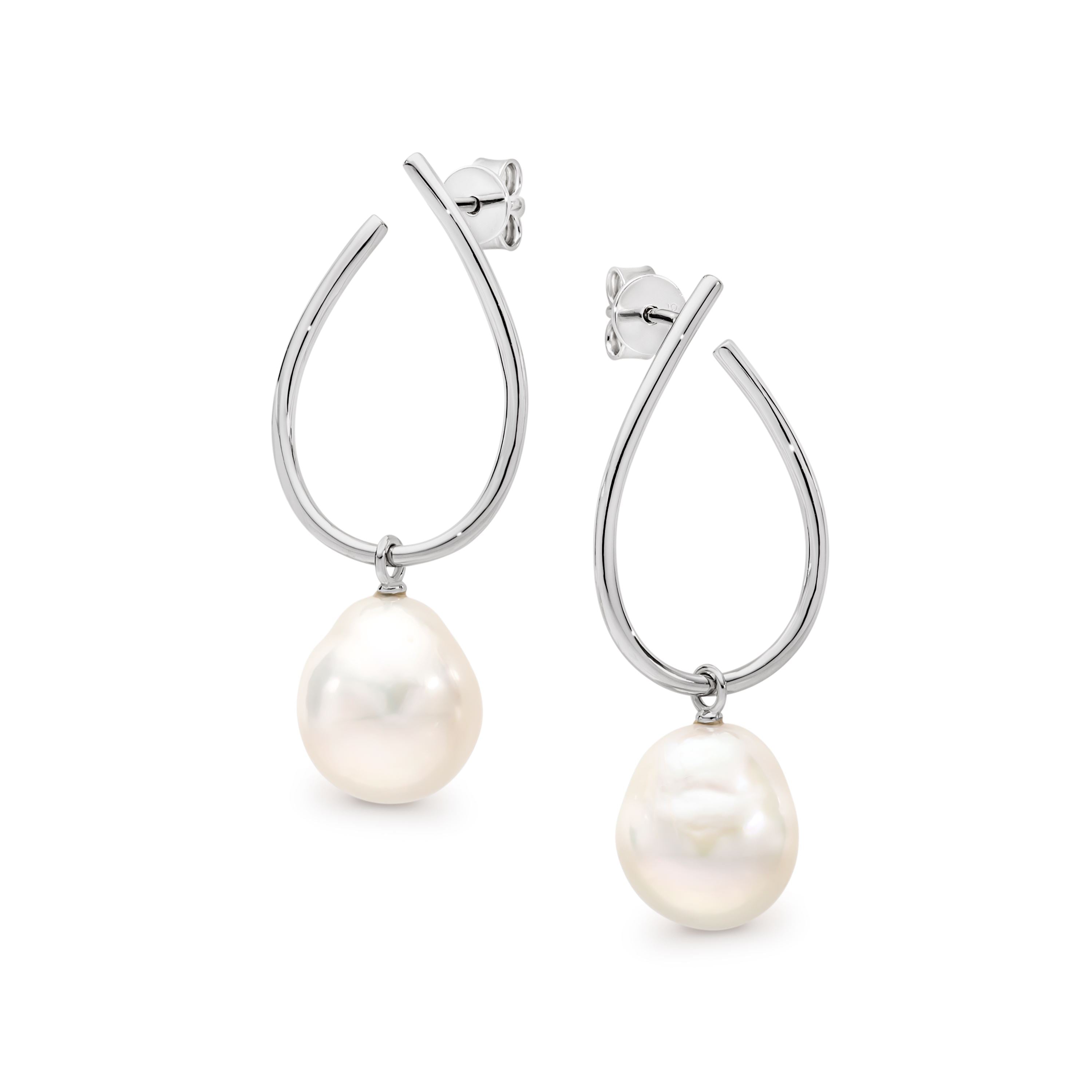 Edison U Shape Pearl Earrings